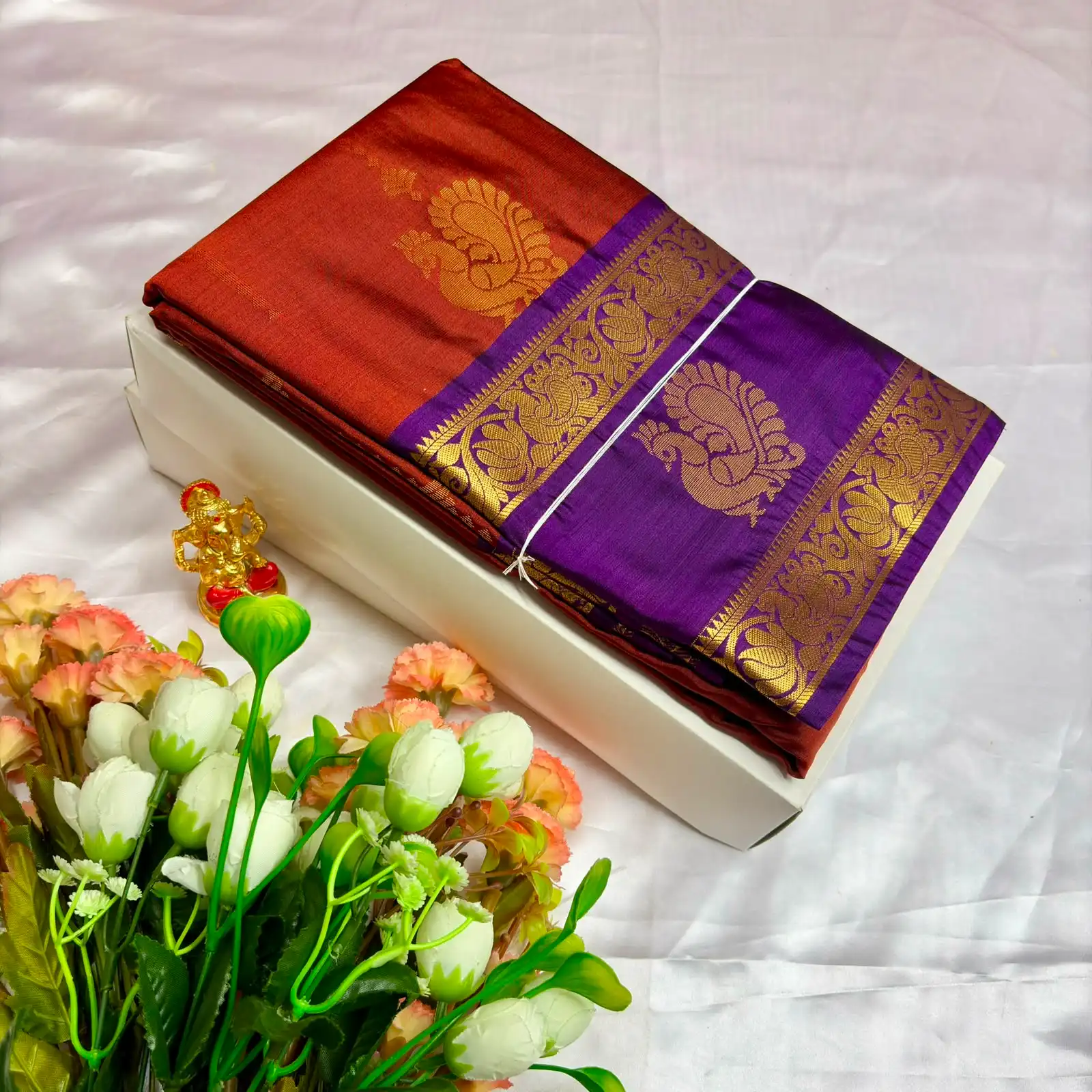 Traditional Paisley Motif Grand Border Semi Kanchipuram Silk Saree